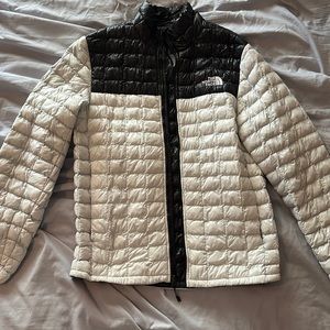 North Face Men’s puffer jacket